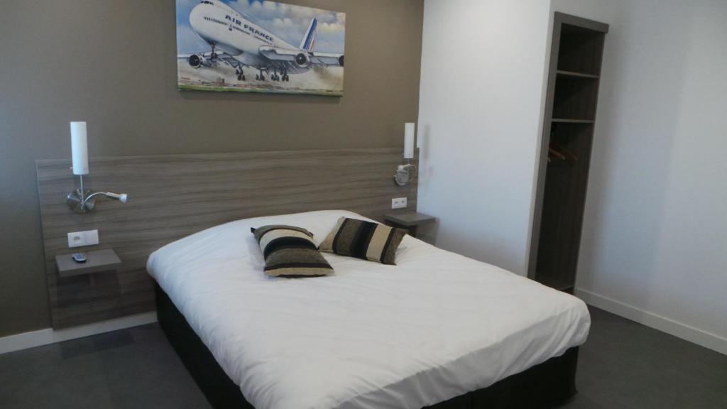 Airport-Hotel Mauregard Buitenkant foto