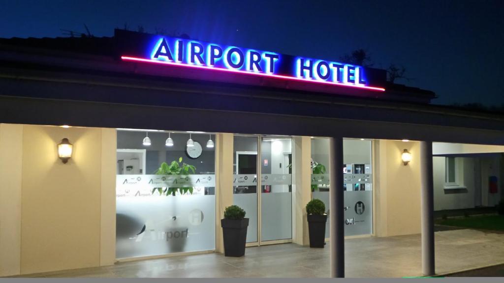 Airport-Hotel Mauregard Buitenkant foto